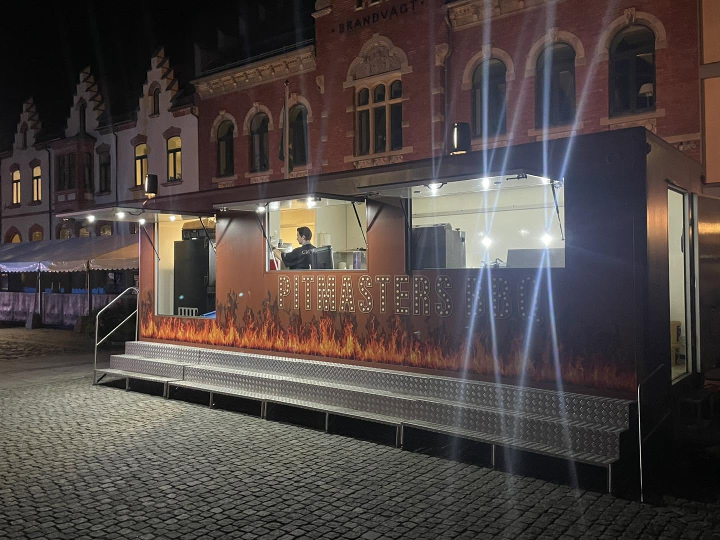 Pitmasters BBQ-trucken om kvelden i Kristiansand